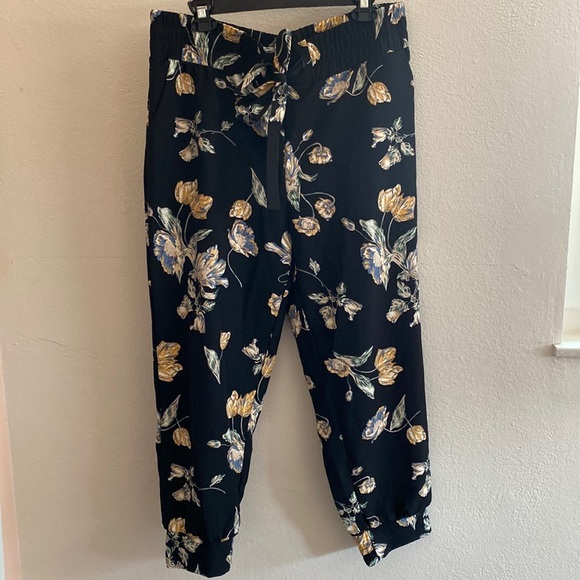 Chapter One Pants - Black Floral joggers , XL